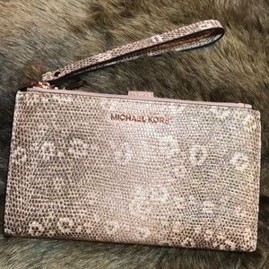 Michael Kors Smartphone Wristlet Lizard Embossed
